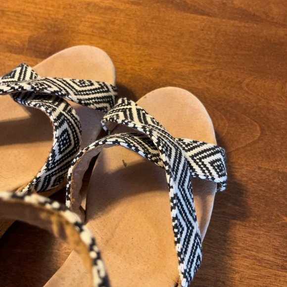 Toms Sienna Aztec strappy wedge corkwood sandals 9.5 black white - Picture 11 of 13